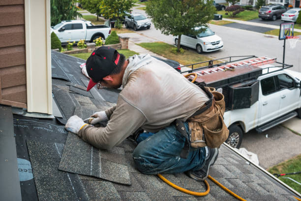 Professional Roof Replacement technician working in Marlin, TX